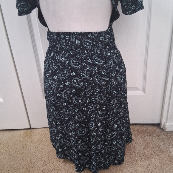 BP Paisley Print Mini Dress With An Open  Back    Size M - Picture 11 of 15